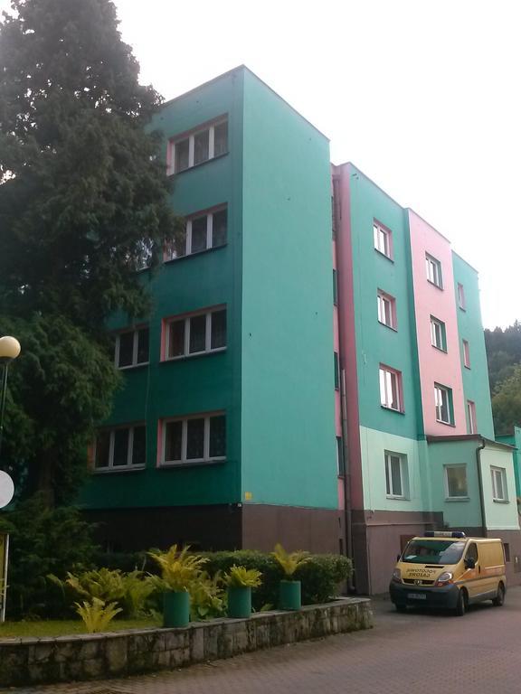 Pod Zielonym Kogutem Hostel Duszniki Zdroj Exterior photo