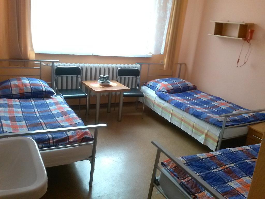 Pod Zielonym Kogutem Hostel Duszniki Zdroj Room photo