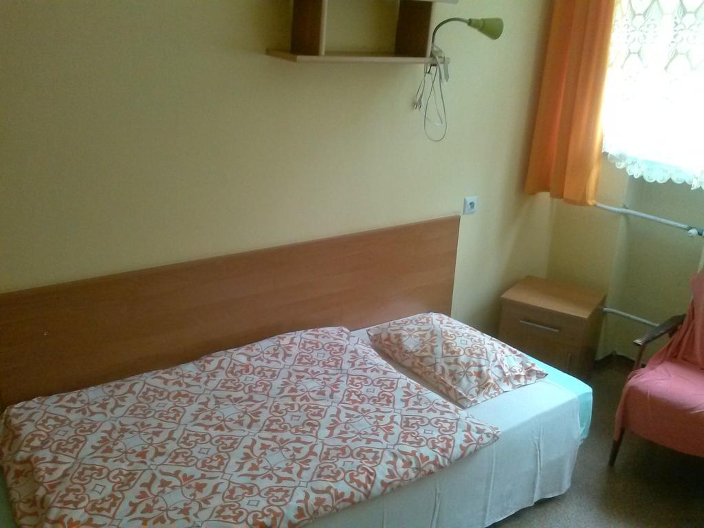 Pod Zielonym Kogutem Hostel Duszniki Zdroj Room photo